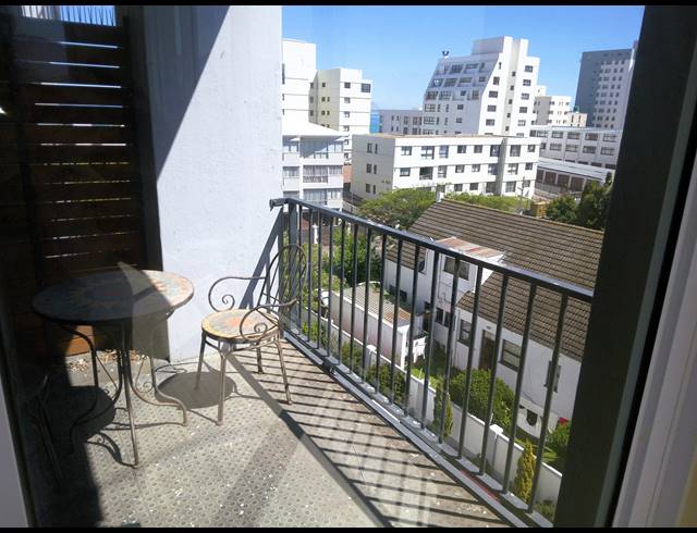 2 BEDROOM APARTMENT TO LET IN STRAND NORTH